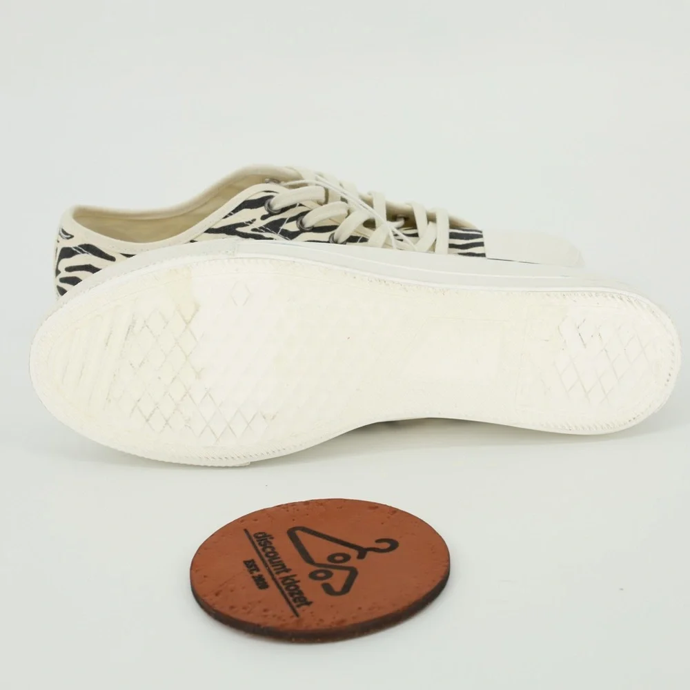 American Eagle Zebra Print‎ Canvas Low Top Sneakers Lace Up Shoes Size 9 NWOB